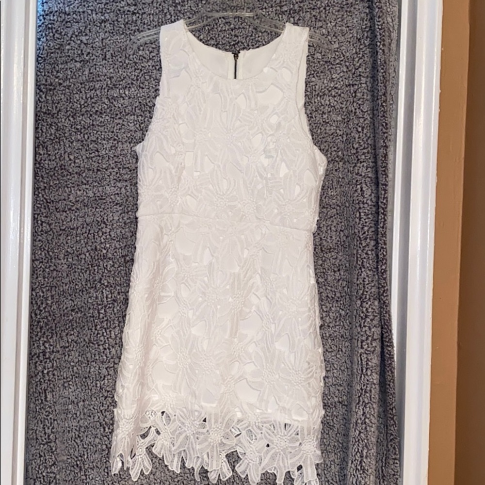 ✨WHITE LACE SPRING DRESS✨worn once✨